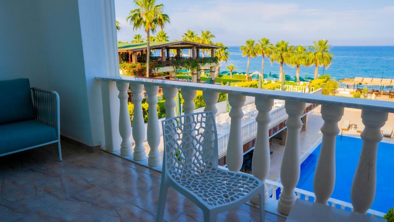 La Hoya Beach Hotel Белдиби Екстериор снимка