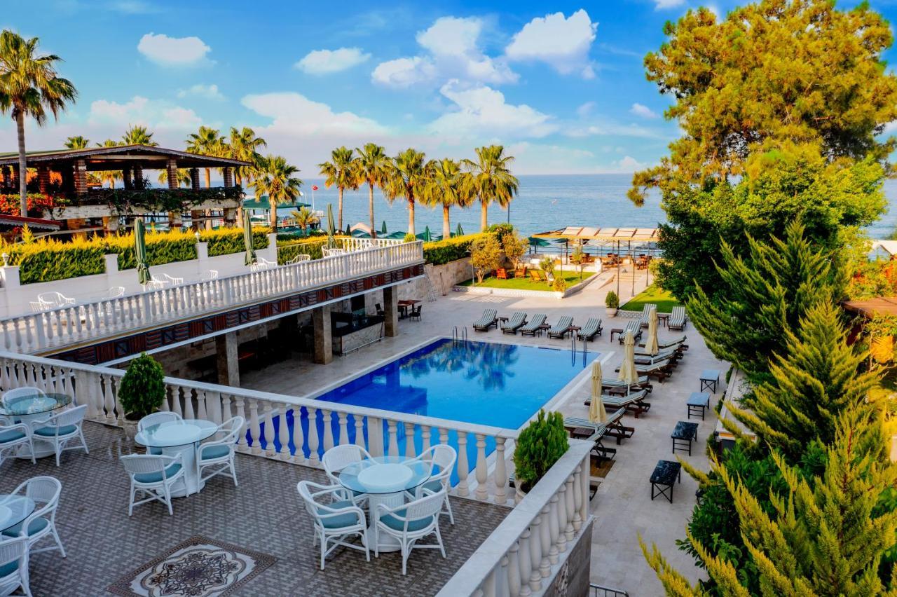 La Hoya Beach Hotel Белдиби Екстериор снимка