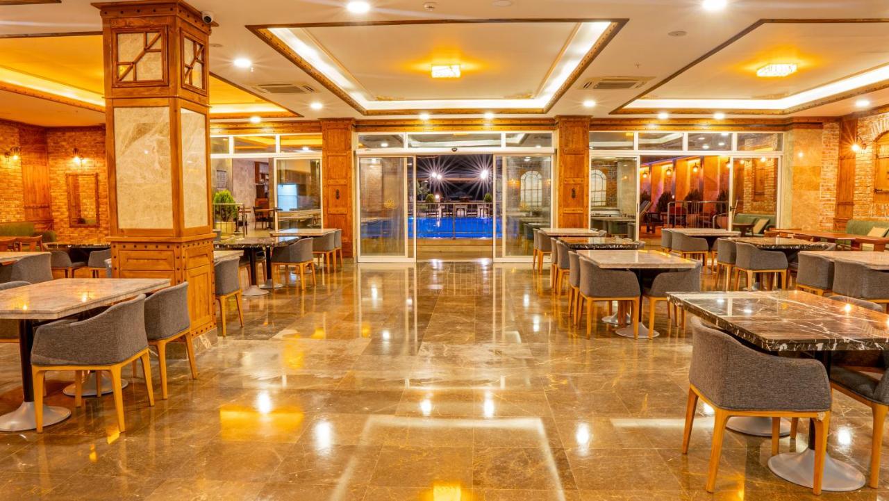 La Hoya Beach Hotel Белдиби Екстериор снимка